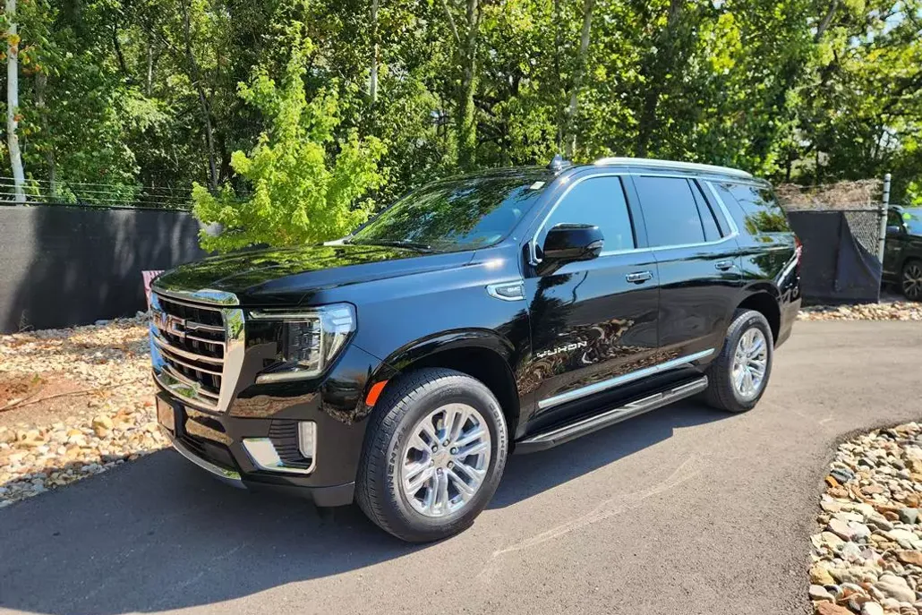 2023 Gmc Yukon SLT photo 1