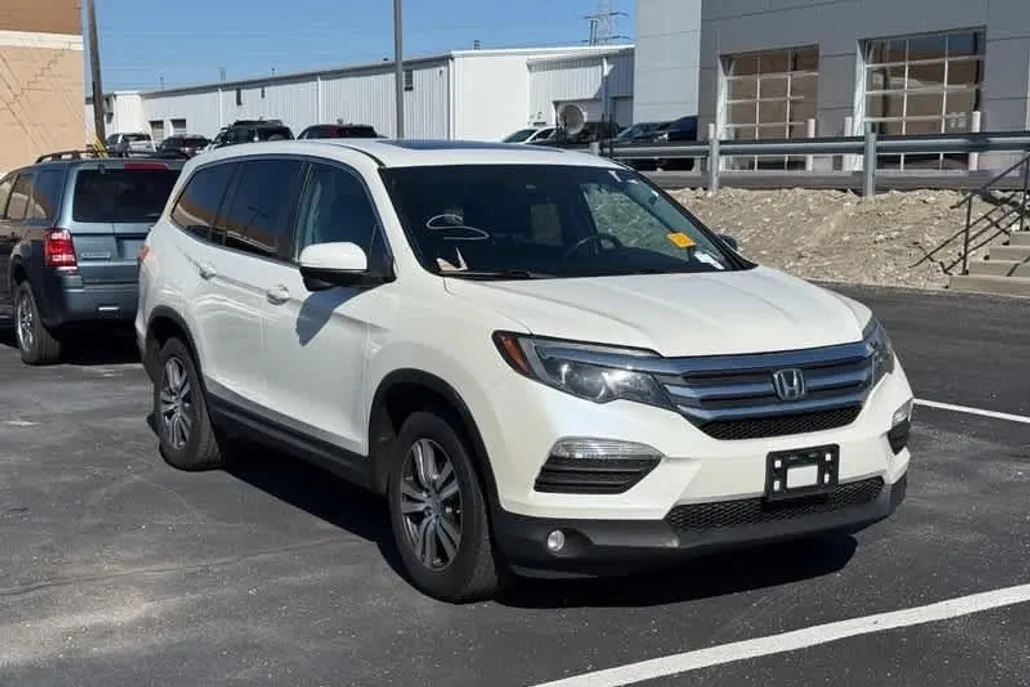 2017 Honda Pilot EX-L photo 1