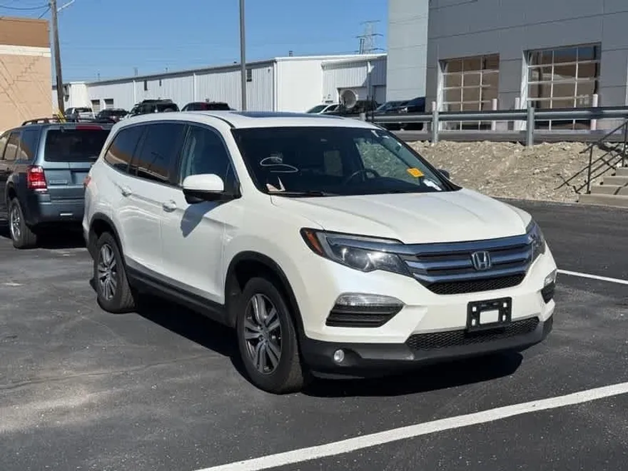 2017 Honda Pilot EX-L photo 1