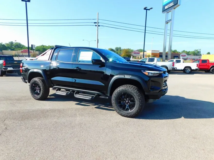 2025 Chevrolet Colorado ZR2 photo 1