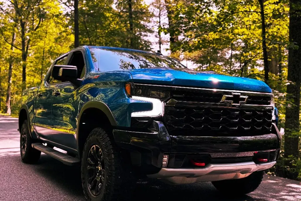 2024 Chevrolet Silverado 1500 ZR2 photo 1