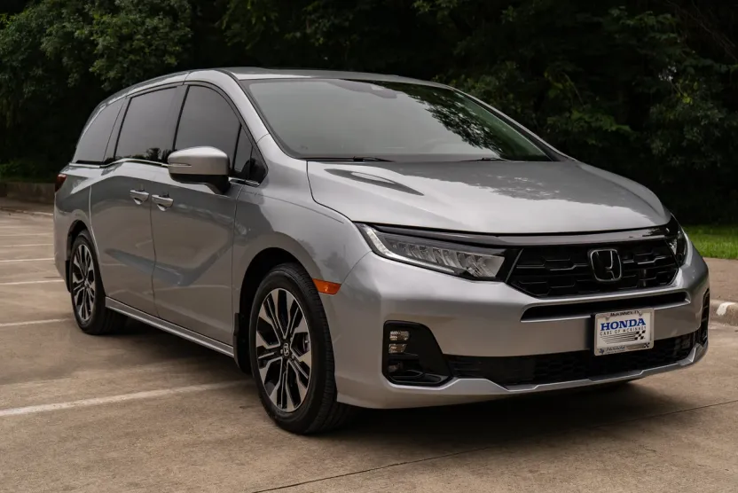 2025 Honda Odyssey Elite photo 1