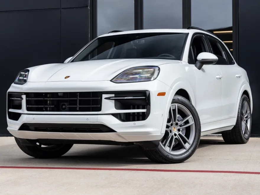 2025 Porsche Cayenne Base photo 1
