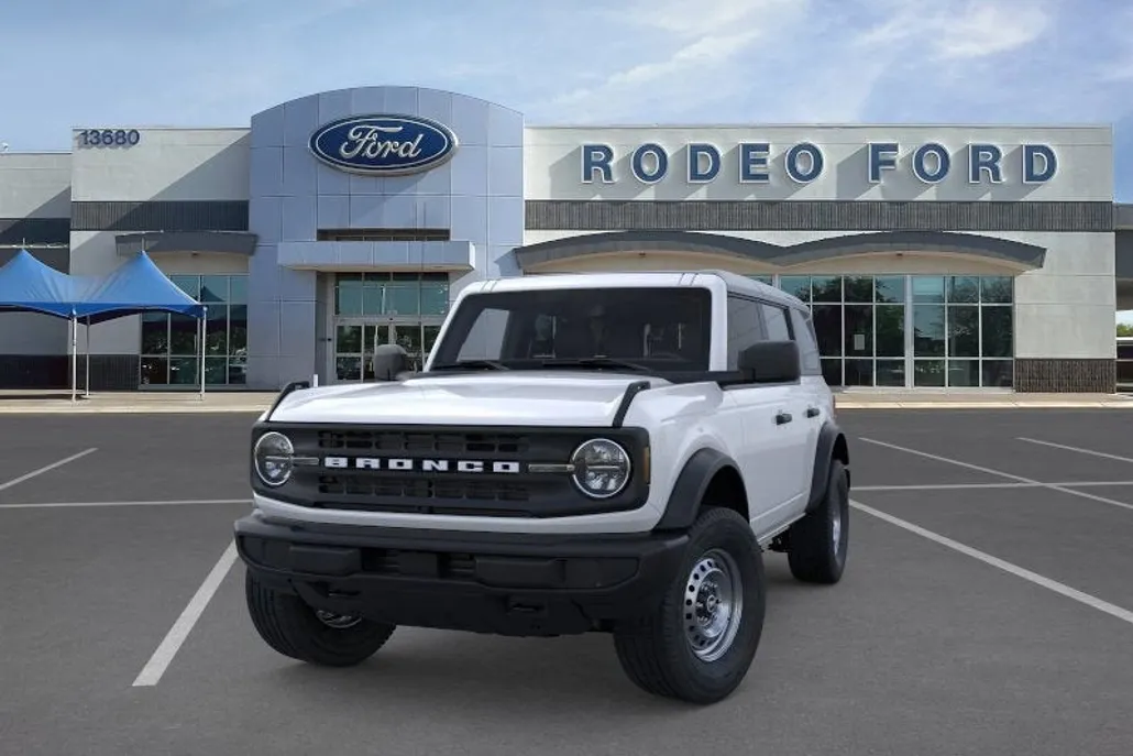 2025 Ford Bronco Base photo 1