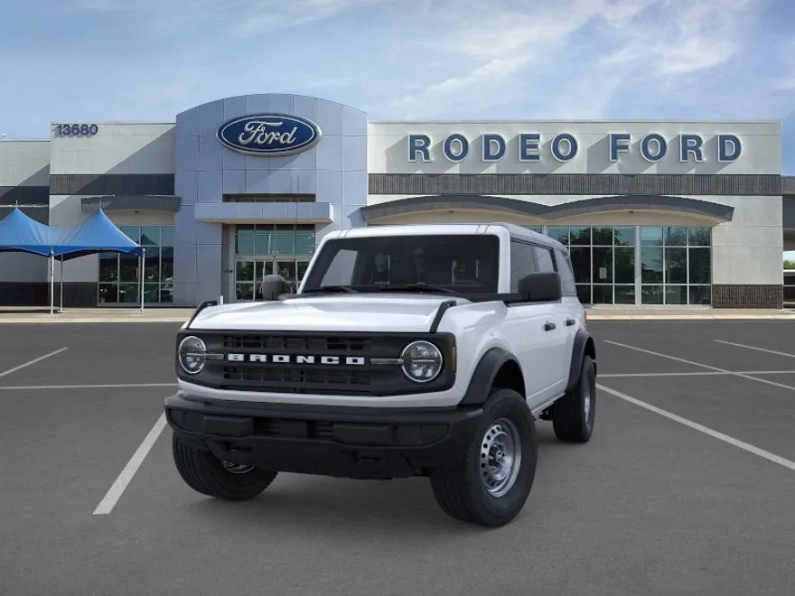 2025 Ford Bronco Base photo 1