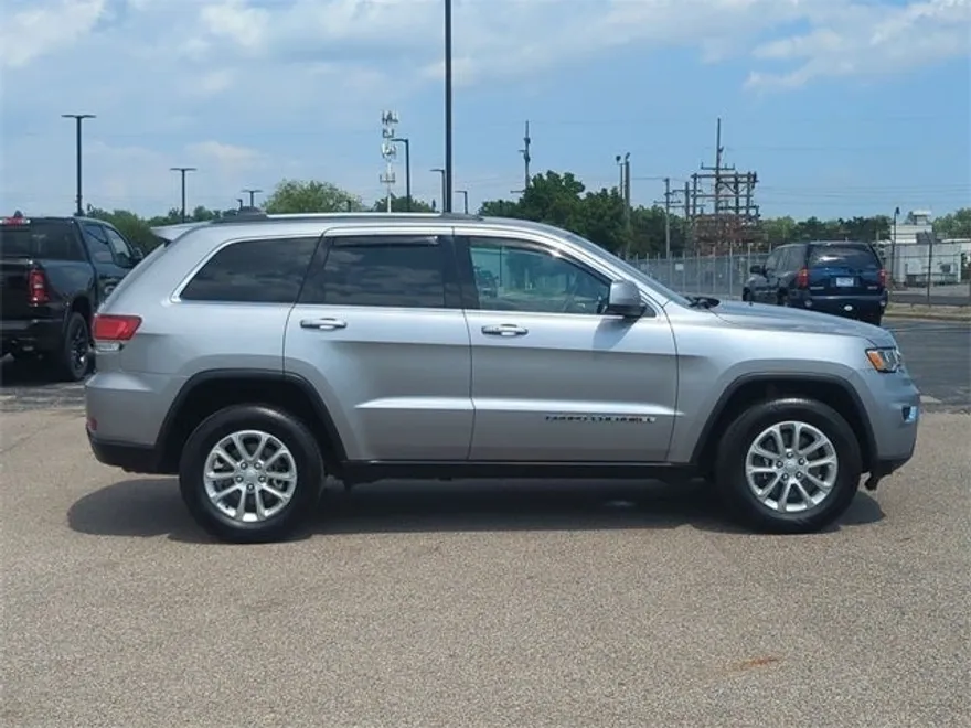 2021 Jeep Grand Cherokee Laredo E photo 1
