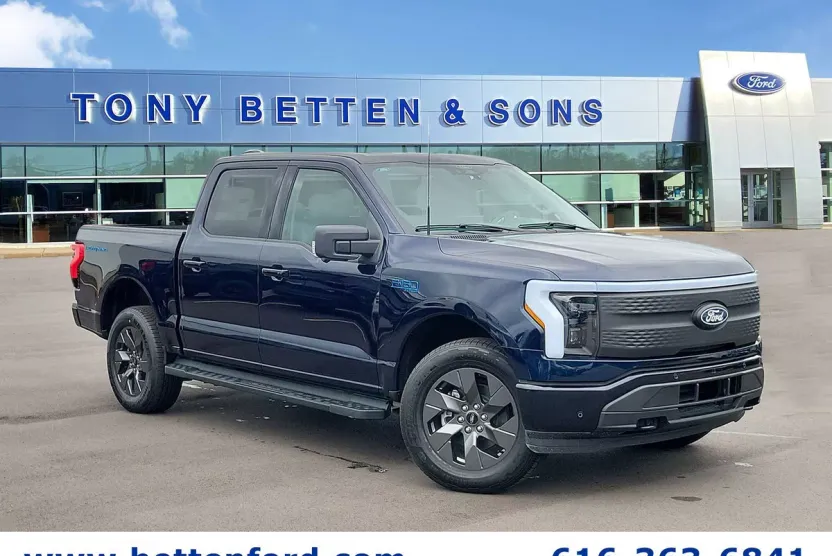 2025 Ford F-150 Lightning photo 1