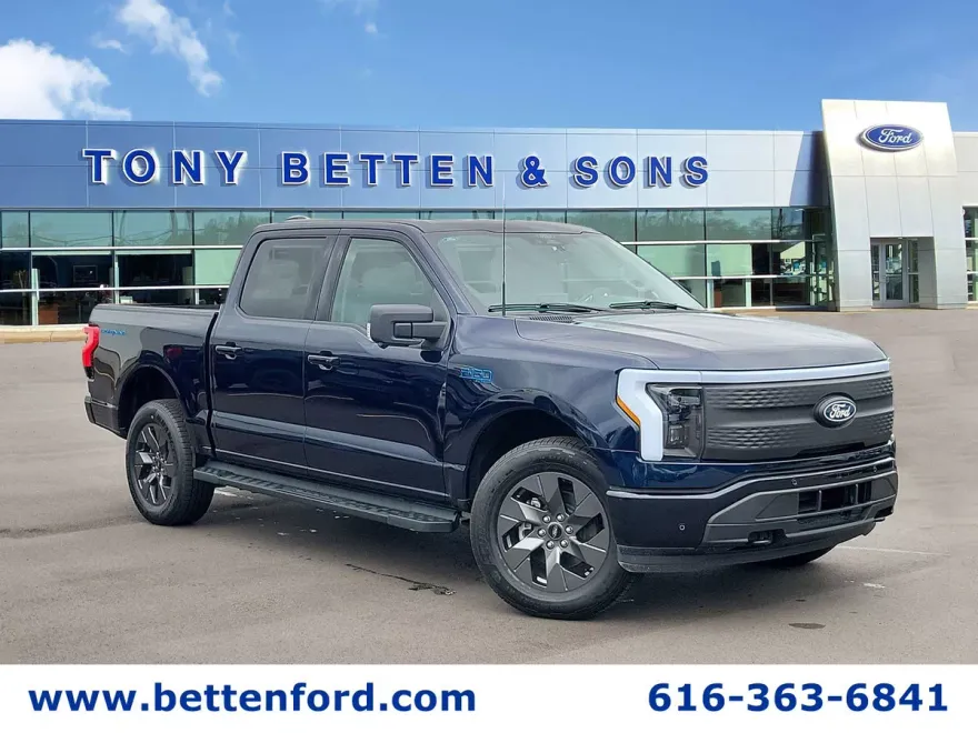 2025 Ford F-150 Lightning photo 1