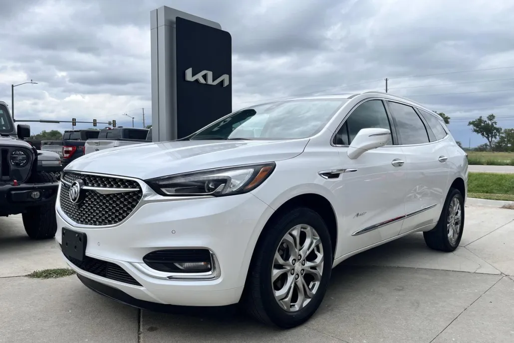 2020 Buick Enclave Avenir photo 1