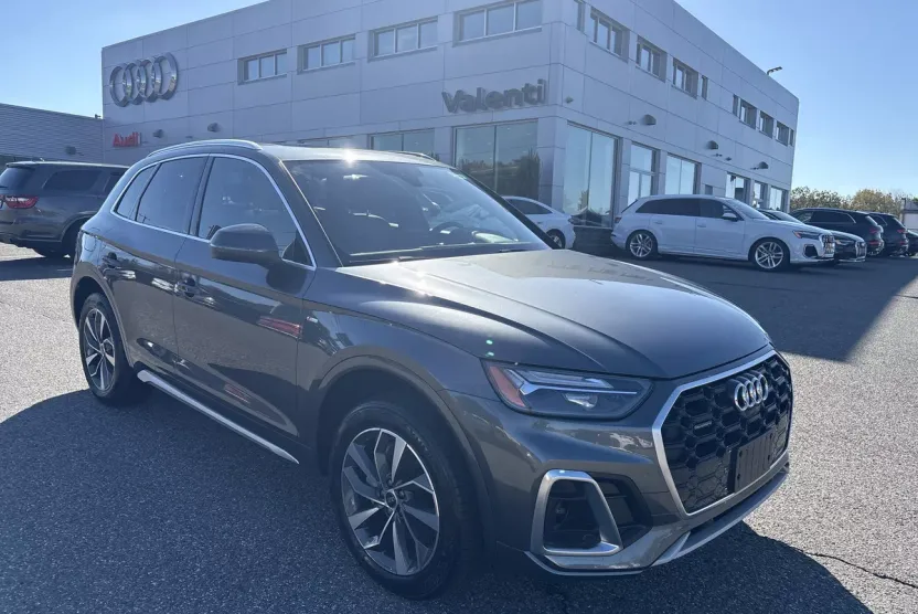 2023 Audi Q5 S line Premium Plus photo 1