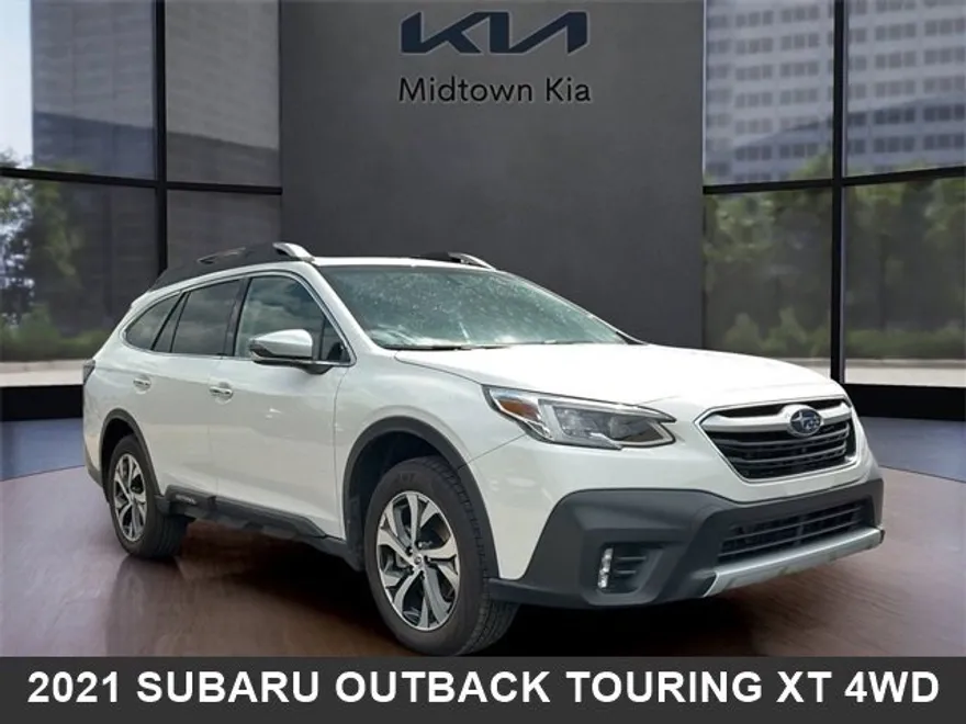 2021 Subaru Outback Touring XT photo 1