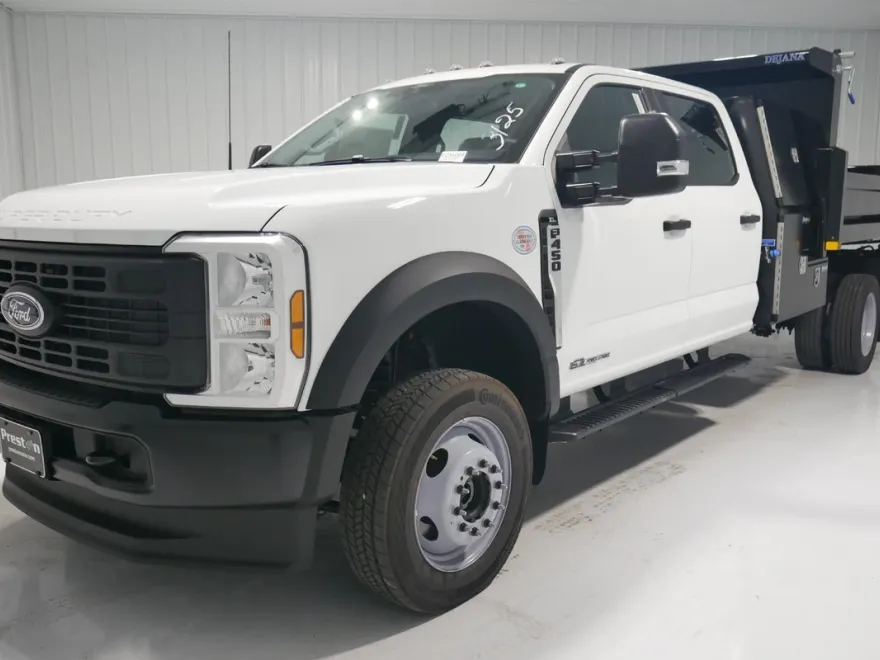 2025 Ford F-450 XL photo 1