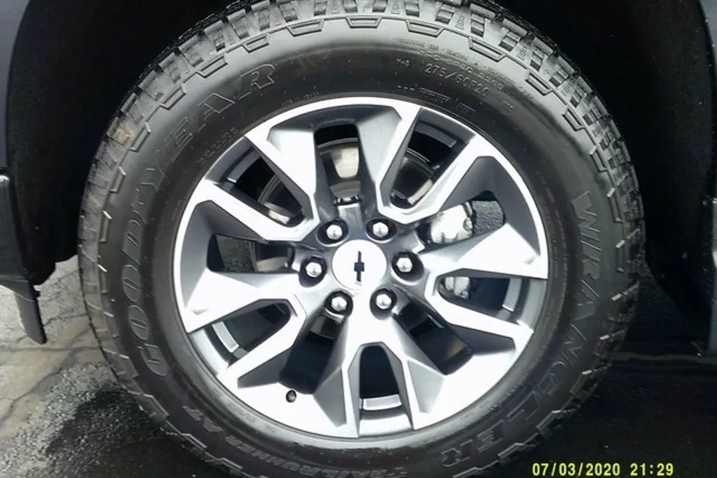 2024 Chevrolet Silverado 1500 RST photo 1