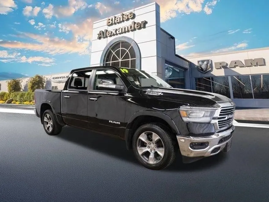 2019 Ram 1500 Laramie photo 1