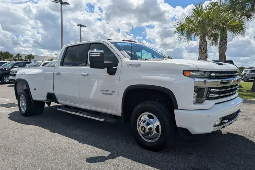 2020 Chevrolet Silverado 3500HD High Country photo 1