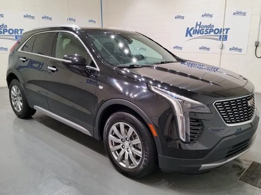 2023 Cadillac XT4 Premium Luxury photo 1