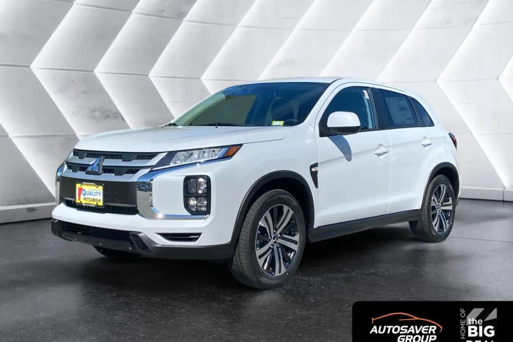 2025 Mitsubishi Outlander Sport ES photo 1