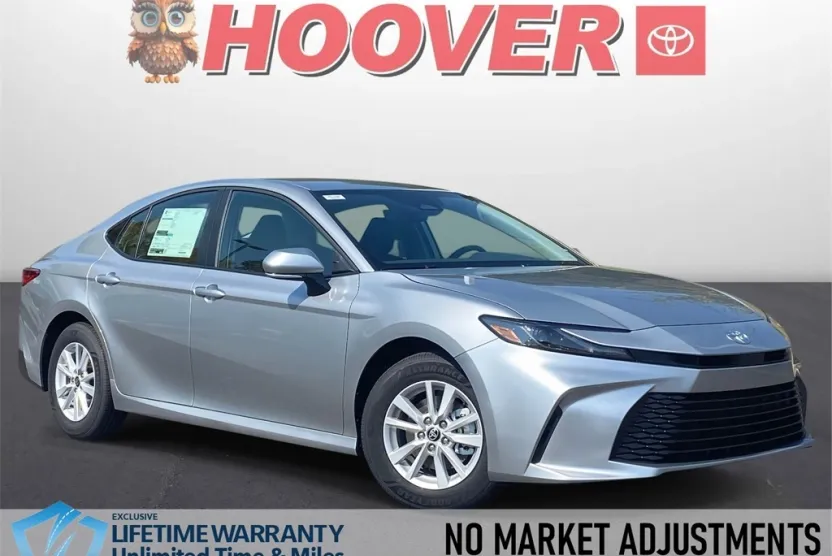 2026 Toyota Camry LE photo 1