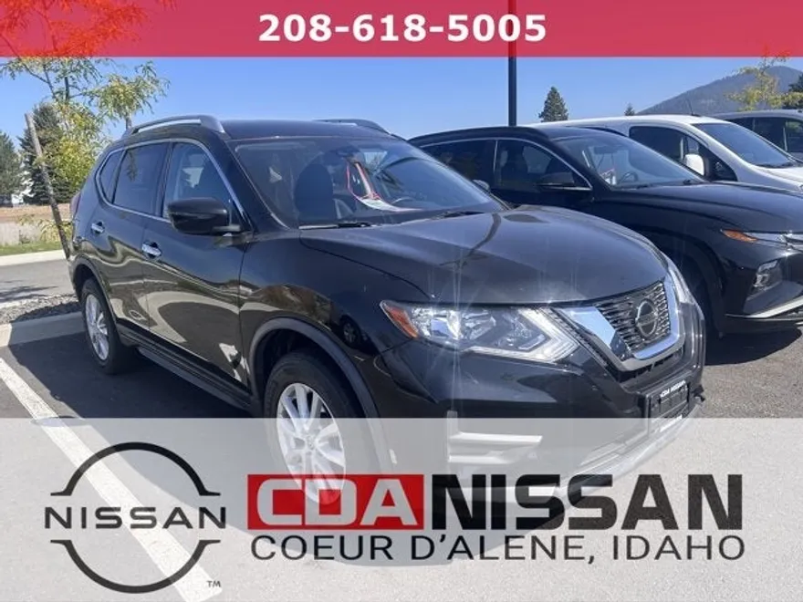2020 Nissan Rogue SV photo 1