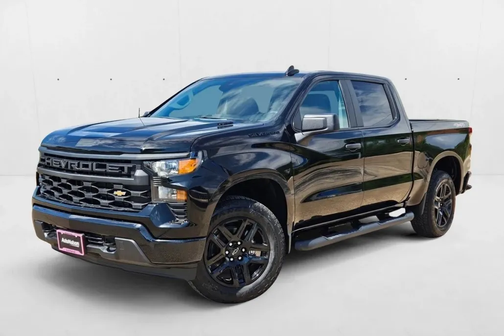 2026 Chevrolet Silverado 1500 Custom photo 1