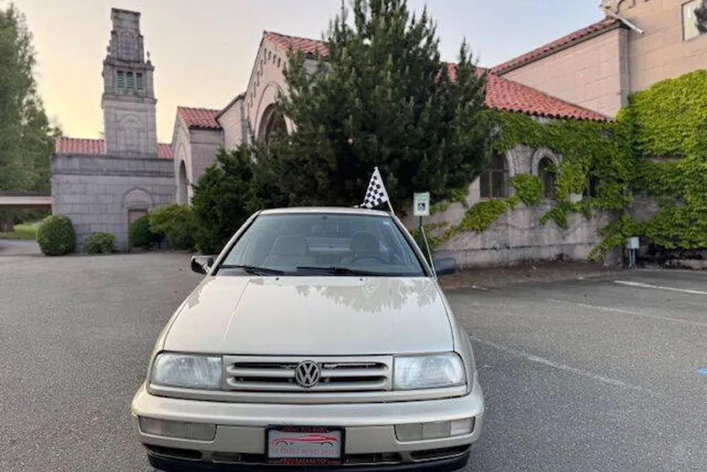 1995 Volkswagen Jetta GL photo 1