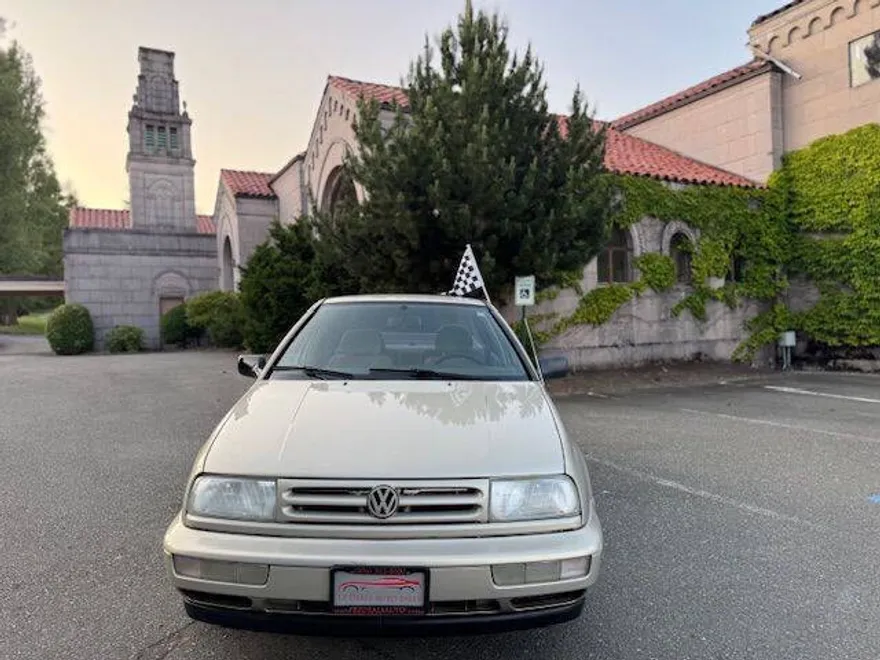 1995 Volkswagen Jetta GL photo 1