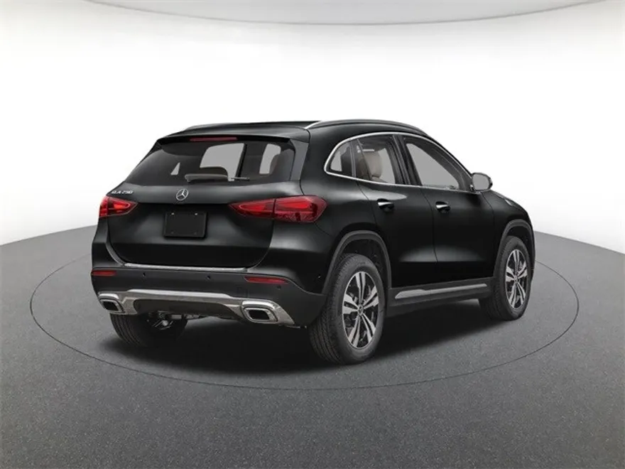 2026 Mercedes Benz GLA 250 4MATIC photo 1