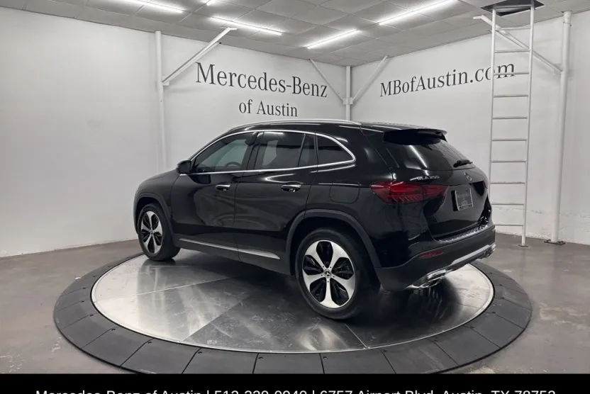 2025 Mercedes Benz GLA 250 photo 1