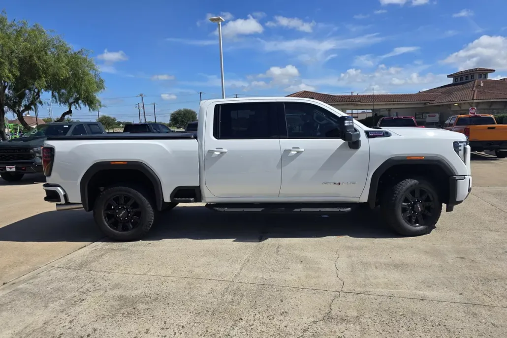 2025 Gmc Sierra 2500 HD AT4 photo 1