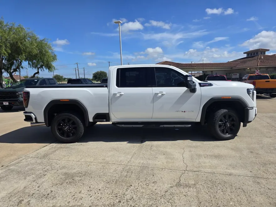 2025 Gmc Sierra 2500 HD AT4 photo 1