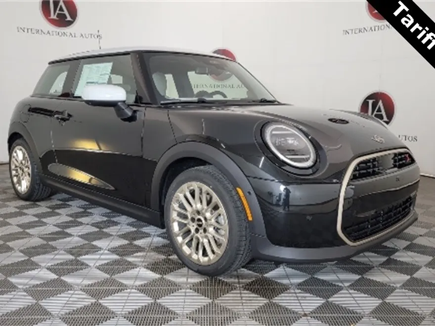 2025 Mini Cooper 2 Door Hardtop Iconic photo 1
