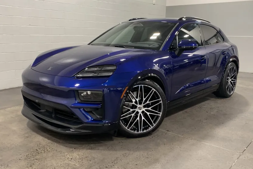 2025 Porsche Macan Turbo Electric photo 1