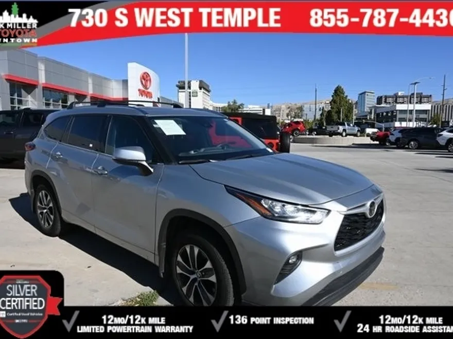2020 Toyota Highlander XLE photo 1
