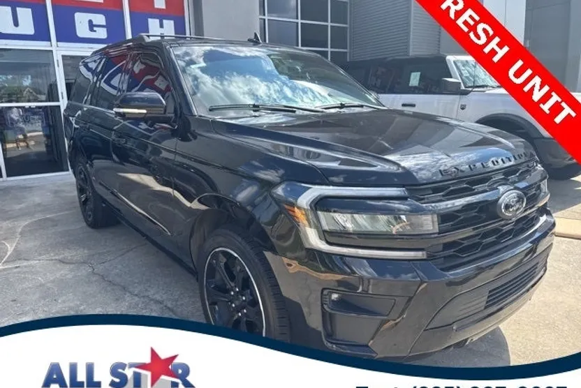 2023 Ford Expedition Limited photo 1