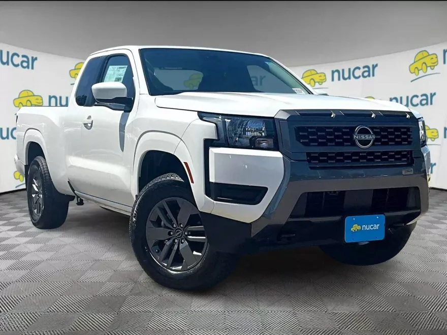 2025 Nissan Frontier SV photo 1