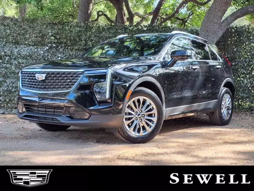 2024 Cadillac XT4 Premium Luxury photo 1