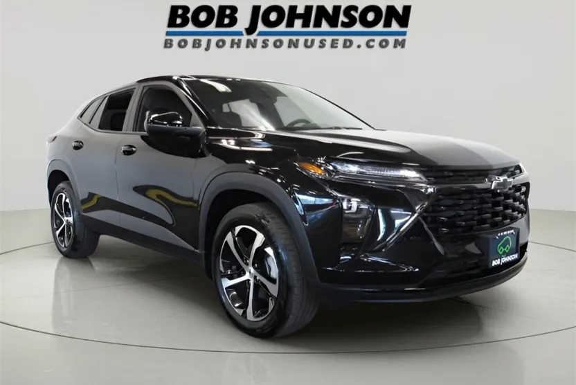 2024 Chevrolet Trax photo 1