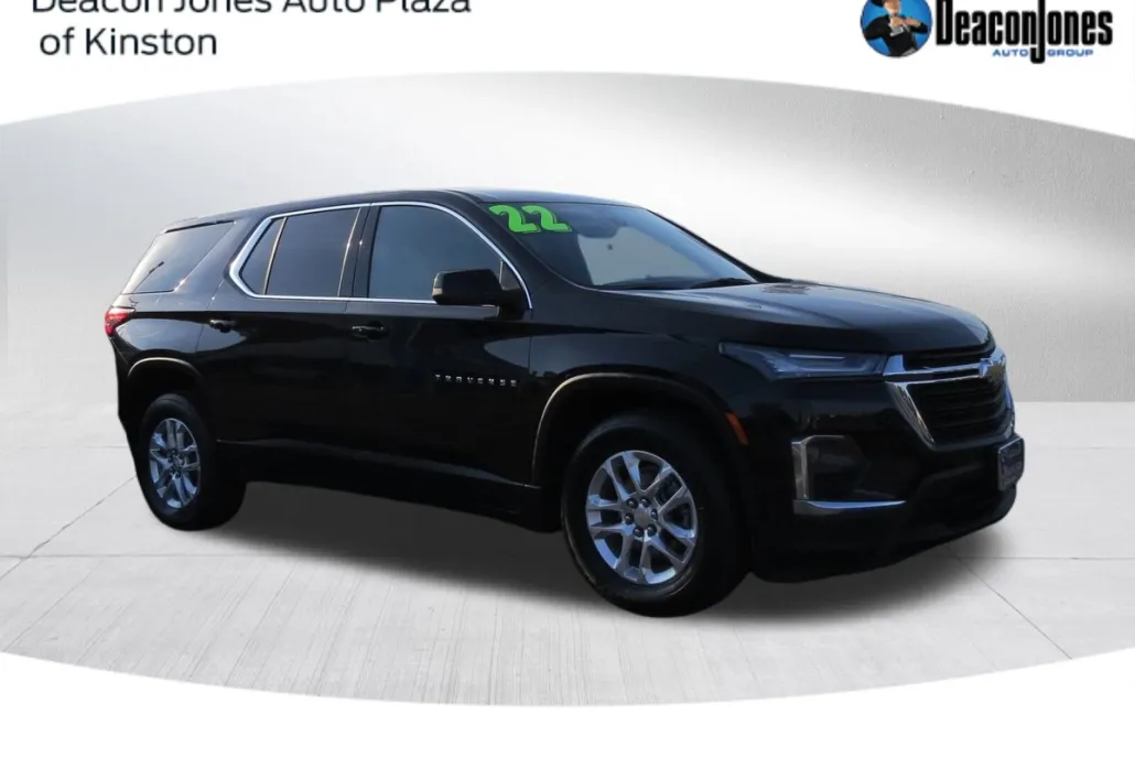 2022 Chevrolet Traverse LS photo 1