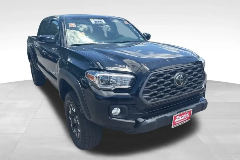 2022 Toyota Tacoma TRD Off-Road photo 1