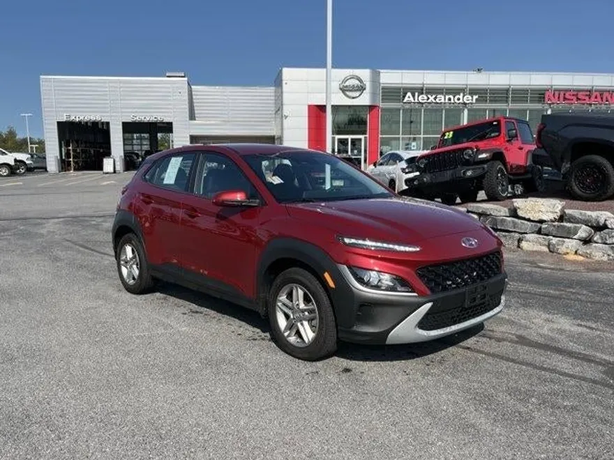 2023 Hyundai Kona SE photo 1