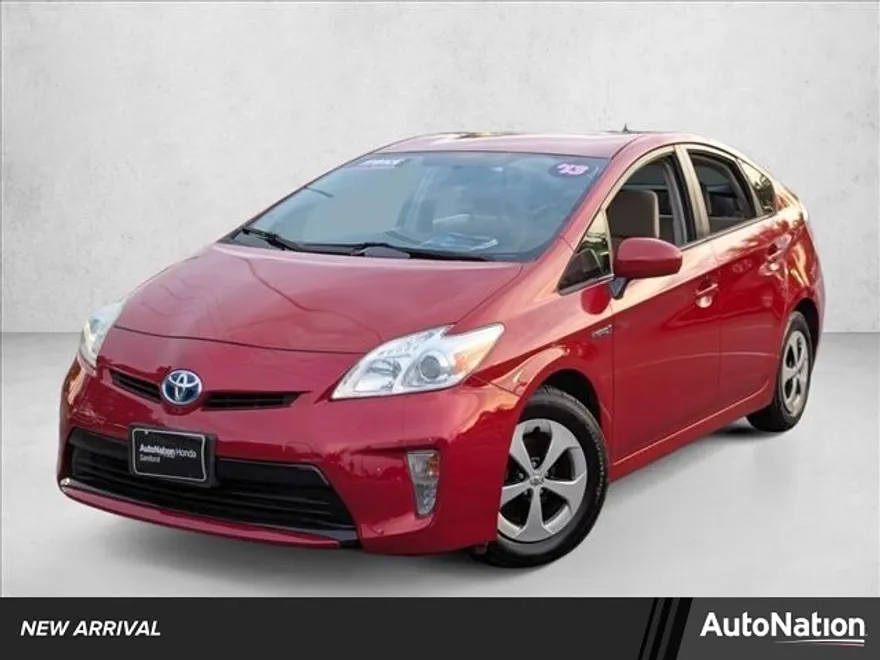 2013 Toyota Prius Two photo 1