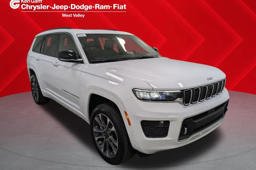 2024 Jeep Grand Cherokee Overland photo 1