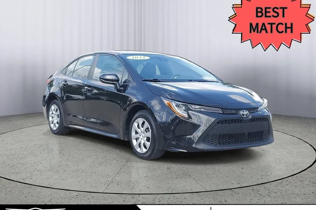 2022 Toyota Corolla LE photo 1