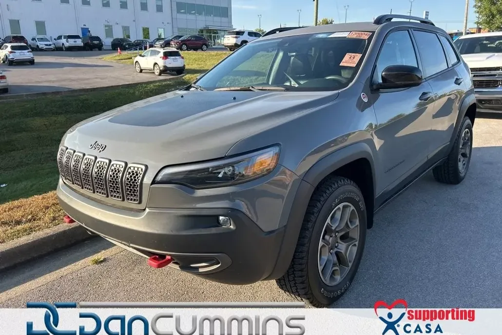 2022 Jeep Cherokee Trailhawk photo 1