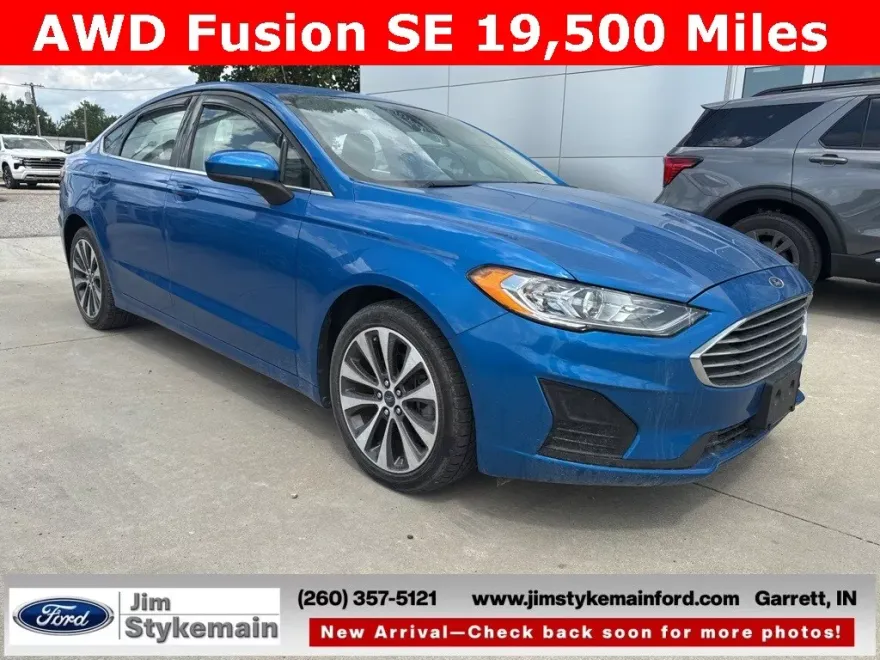 2020 Ford Fusion SE photo 1