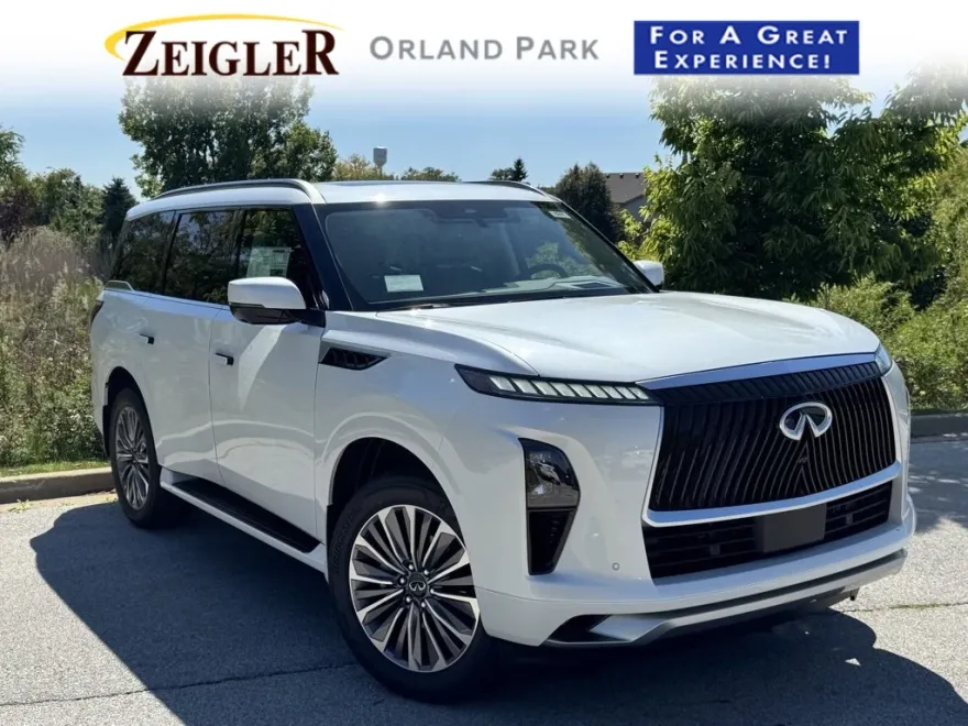 2026 Infiniti QX80 Luxe photo 1