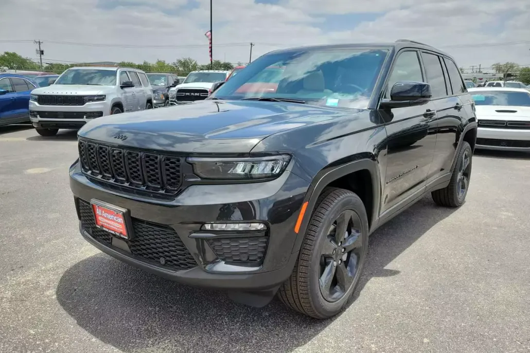 2024 Jeep Grand Cherokee Limited photo 1