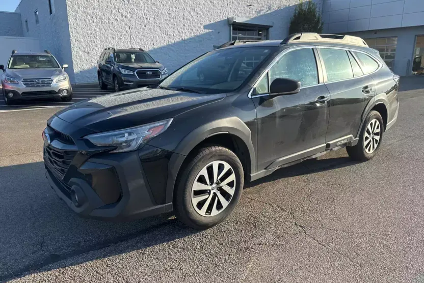 2024 Subaru Outback 2.5i photo 1