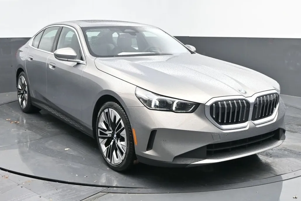 2025 Bmw 530i photo 1
