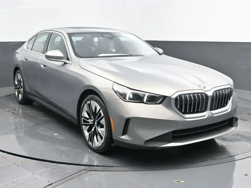 2025 Bmw 530i photo 1